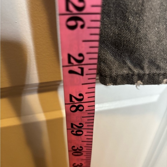 Aeropostale Gray Distressed straight leg Essex Jeans Size 29/30 - Picture 7 of 11